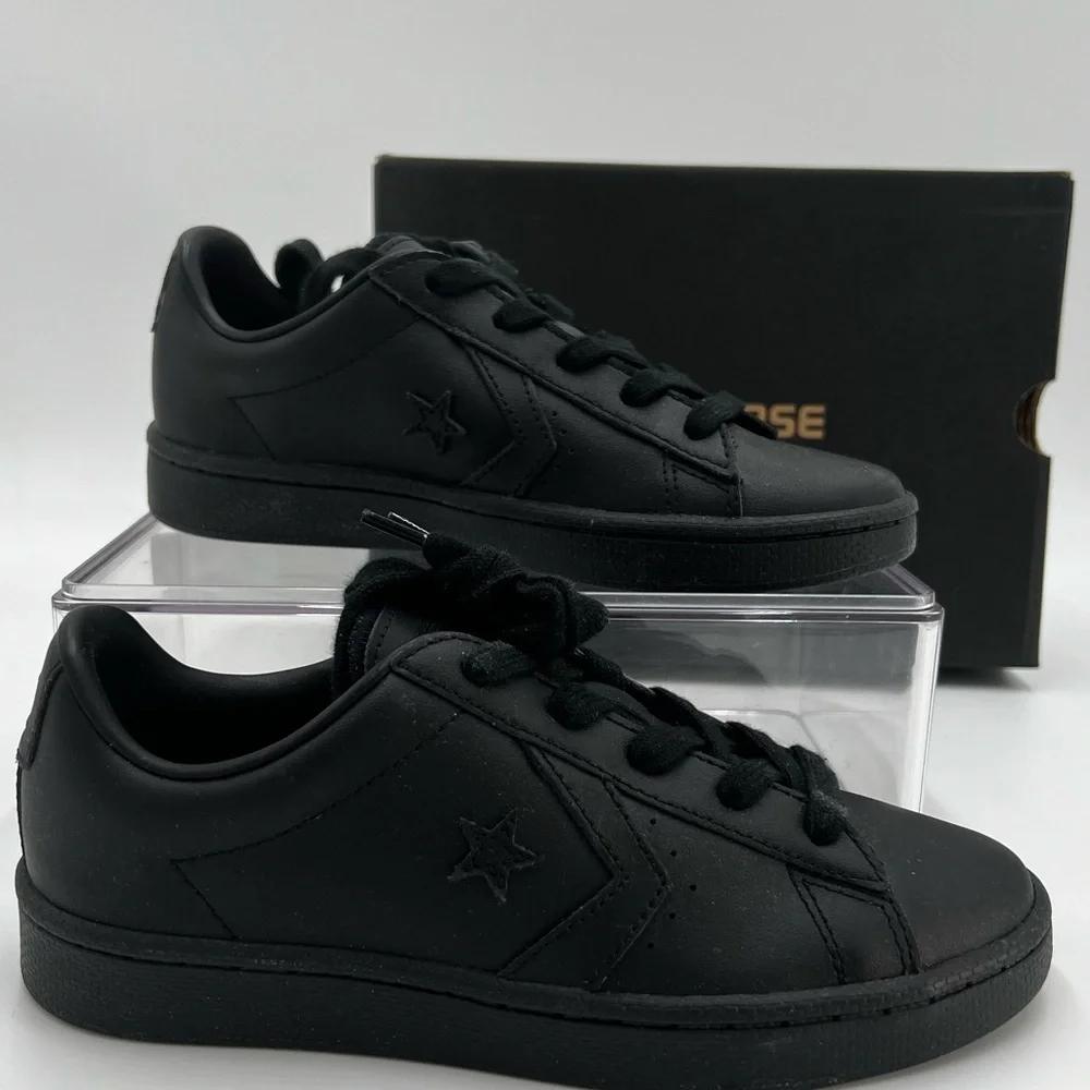 Converse Pro‎ Leather Ox Youth Sneakers Black Black Black 358172C Size 2 US